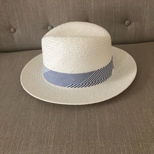 Women’s Beautiful Banana Republic Straw Hat